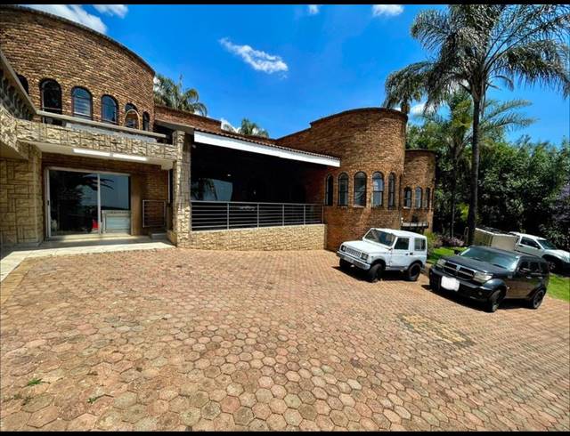 5 BEDROOM HOUSE FOR SALE IN NOORDHEUWEL